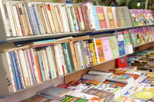 الكتب عبر الإنترنت في المغرب 310x205 - ضربة جديدة للقدرة الشرائية للمغاربة.. زيادة في أسعار الكتب المدرسية ب25 في المائة